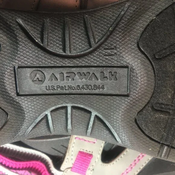 Women Size 11 Airwalk Sandals Gray Pink Blue - Picture 8 of 8